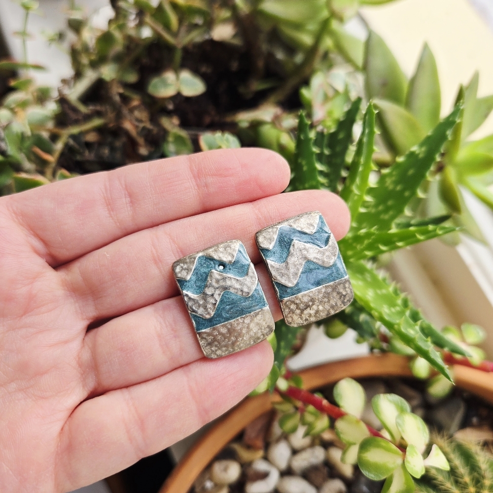 Vintage Pair of Teal Enamel Silver Hammered Geometric Earrings